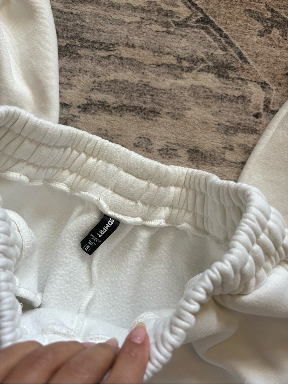 Comfrt cloud sweatspants size S in show white - Picture 5 of 10